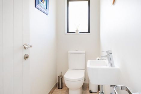 Photo of property in 54 Rosalie Terrace, Kelvin Grove, Palmerston North, 4414