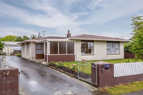 Photo of property in 14 Fisher Place, Carterton, 5713