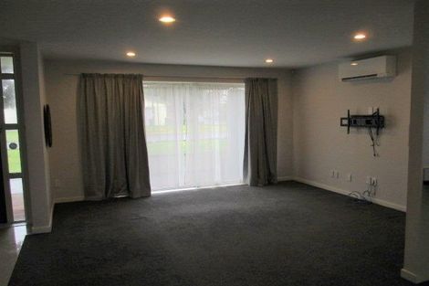 Photo of property in 13 Popokatea Drive, Takanini, 2112