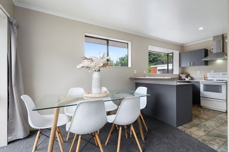 Photo of property in 2/52 Truman Road, Bryndwr, Christchurch, 8053