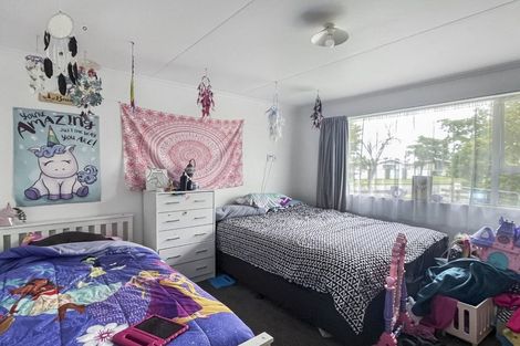 Photo of property in 43 Amberley Avenue, Westbrook, Palmerston North, 4412