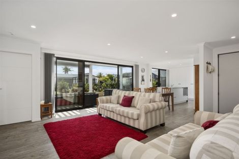 Photo of property in 6 Huanui Close, Papamoa Beach, Papamoa, 3118