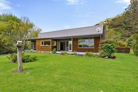 Photo of property in 123 North Manakau Road, Manakau, Levin, 5573