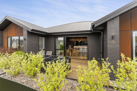 Photo of property in 17 Huntaway Close, Stoke, Nelson, 7011