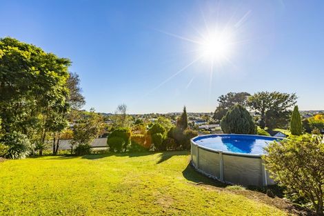 Photo of property in 37 Hetley Crescent, Taradale, Napier, 4112