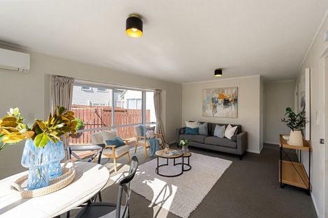 Photo of property in 18a Bracken Road, Newlands, Wellington, 6037