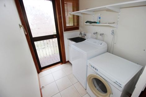 Photo of property in 37 Thorburn Avenue, Red Beach, 0932