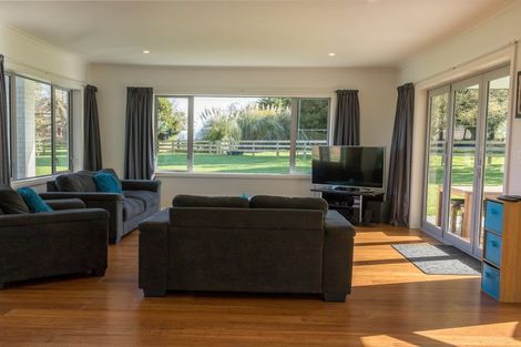 Photo of property in 24 Wakefield Road, Levin, 5571