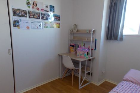 Photo of property in 107 Ashton Fitchett Drive, Brooklyn, Wellington, 6021