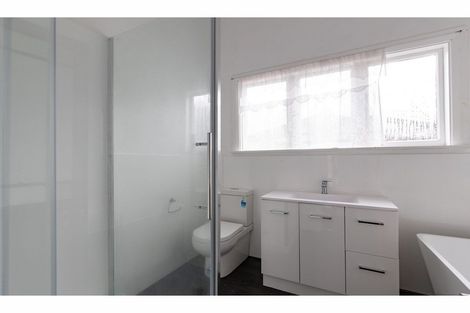 Photo of property in 37 Gresford Street, Edgeware, Christchurch, 8013