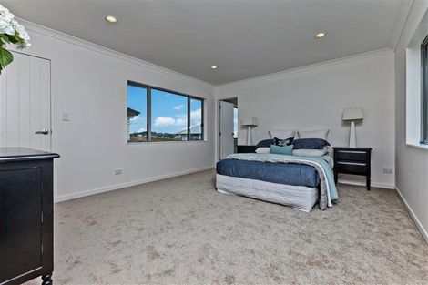 Photo of property in 44 Butler Stoney Crescent, Silverdale, 0932