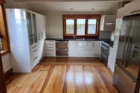 Photo of property in 25 Pinnacle Street, Seatoun, Wellington, 6022