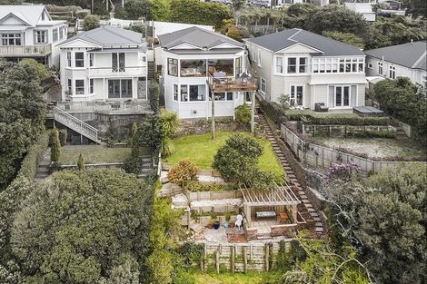 Photo of property in 33 Karepa Street, Brooklyn, Wellington, 6021