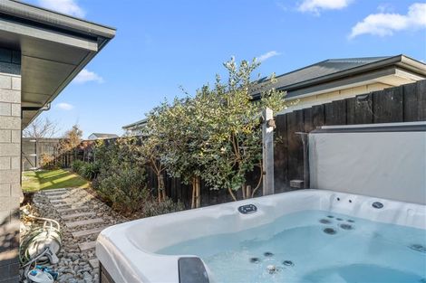 Photo of property in 25 Katrine Drive, Marshland, Christchurch, 8083