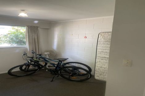 Photo of property in 2/1369 Dominion Extension, Mount Roskill, Auckland, 1041