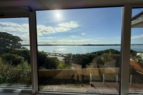 Photo of property in 71 Sylvan Avenue, Northcote, Auckland, 0627