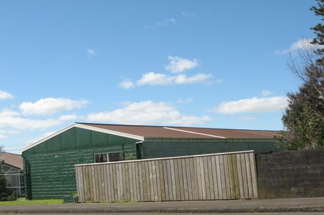 Photo of property in 5 Ross Street, Marton, 4710