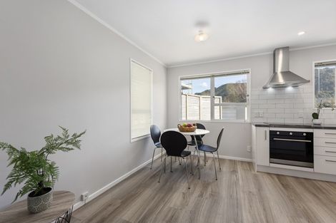 Photo of property in 5 Akron Grove, Totara Park, Upper Hutt, 5018