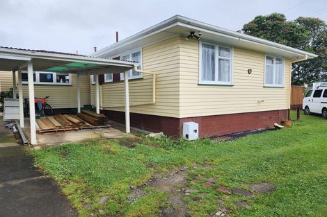 Photo of property in 6 Chadwick Crescent, Mangere East, Auckland, 2024