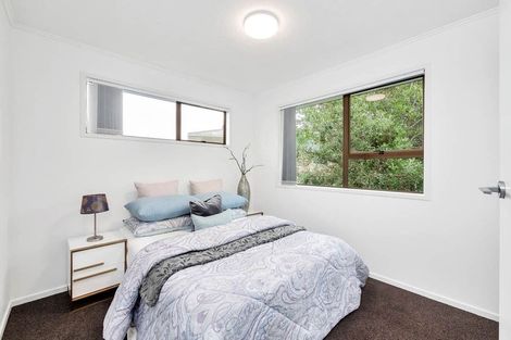 Photo of property in 4 St Catherine Crescent, West Harbour, Auckland, 0618