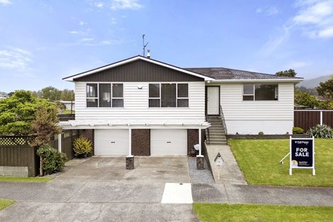 Photo of property in 4 Monterey Place, Totara Park, Upper Hutt, 5018
