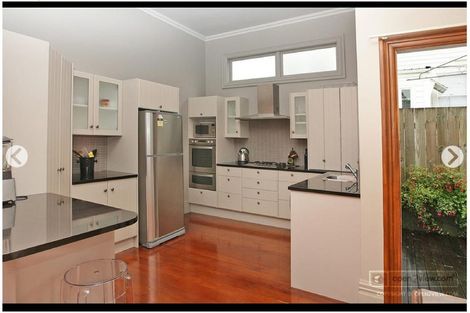 Photo of property in 34 Porritt Avenue, Mount Victoria, Wellington, 6011