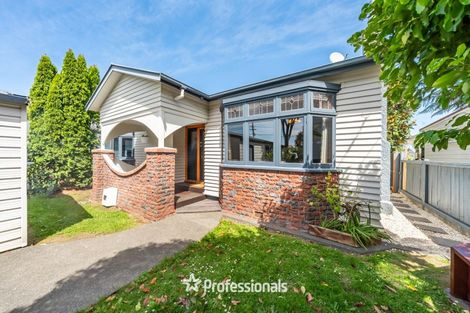 Photo of property in 143 Whites Line East, Waiwhetu, Lower Hutt, 5010