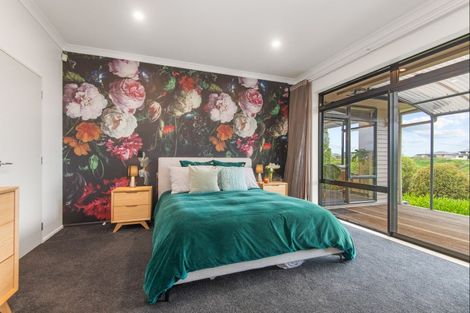 Photo of property in 63 Ruapehu Drive, Fitzherbert, Palmerston North, 4410