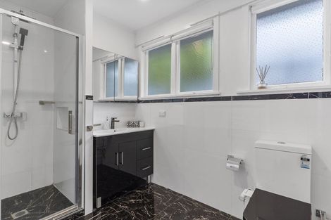Photo of property in 3 Keldale Place, Forrest Hill, Auckland, 0620
