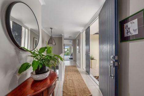 Photo of property in 16b Maunganui Road, Birkenhead, Auckland, 0626