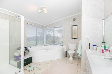 Photo of property in 26 Highgrove Drive, Grandview Heights, Hamilton, 3200