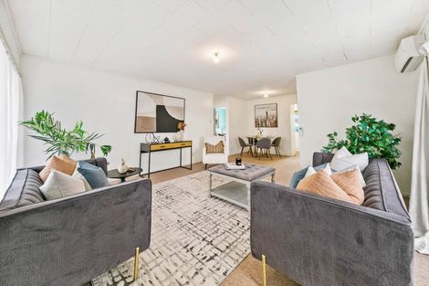 Photo of property in 2/36 Blacklock Avenue, Henderson, Auckland, 0612