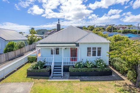 Photo of property in 4b Bay Drive, Titahi Bay, Porirua, 5022