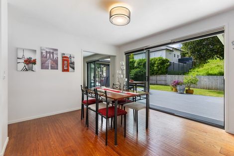 Photo of property in 19 Keating Rise, Northcross, Auckland, 0632