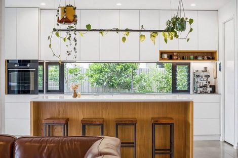 Photo of property in 11 Otira Close, Papamoa Beach, Papamoa, 3118