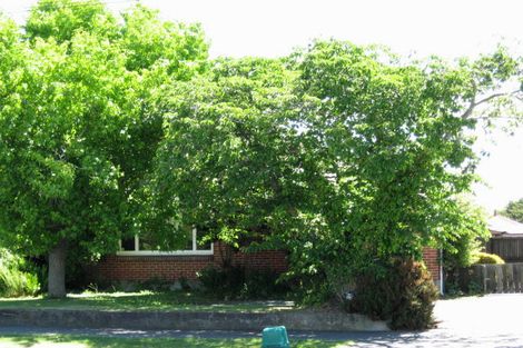 Photo of property in 2/113 Avonhead Road, Avonhead, Christchurch, 8042