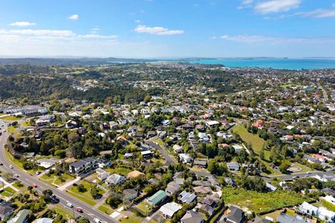 Photo of property in 899a East Coast Road, Northcross, Auckland, 0632