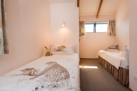 Photo of property in 18 Moana View Road, Waikawa, Picton, 7220