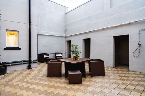 Photo of property in 50 Manor Place, Dunedin Central, Dunedin, 9016