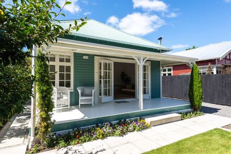Photo of property in 18 Celia Street, Redcliffs, Christchurch, 8081