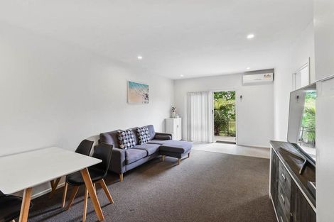 Photo of property in 5/92 Titirangi Road, New Lynn, Auckland, 0600