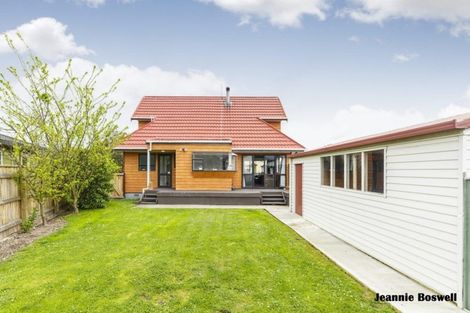 Photo of property in 41 Dalfield Place, Highbury, Palmerston North, 4412