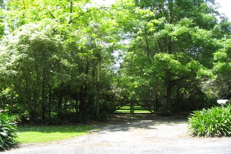 Photo of property in 1385 Coatesville-riverhead Highway, Kumeu, 0892