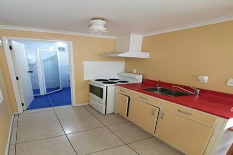 Photo of property in 42 Regency Place, Sunnynook, Auckland, 0632