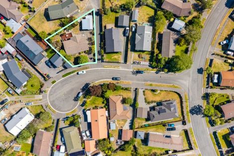 Photo of property in 10 Sophora Place, Parklands, Christchurch, 8083