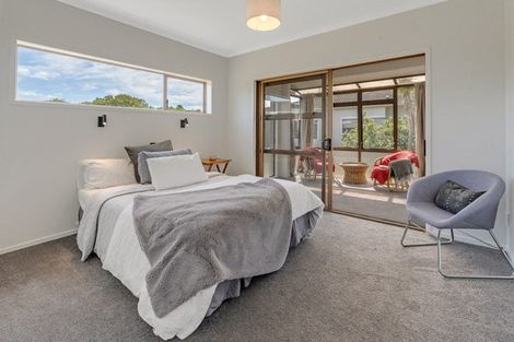 Photo of property in 10 Sea View Terrace, Cockle Bay, Auckland, 2014