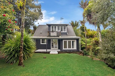 Photo of property in 33 Tainui Road, Titirangi, Auckland, 0604