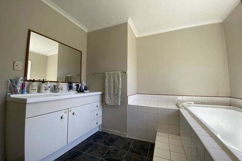 Photo of property in 46 Dixon Road, Fitzroy, Hamilton, 3206