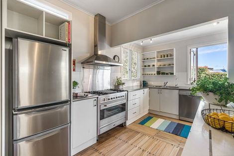 Photo of property in 11a Buchanan Street, Devonport, Auckland, 0624