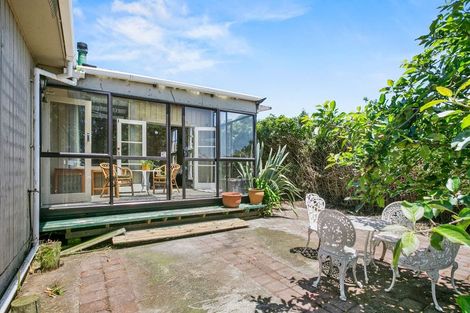 Photo of property in 1939 South Road, Pitone, New Plymouth, 4374